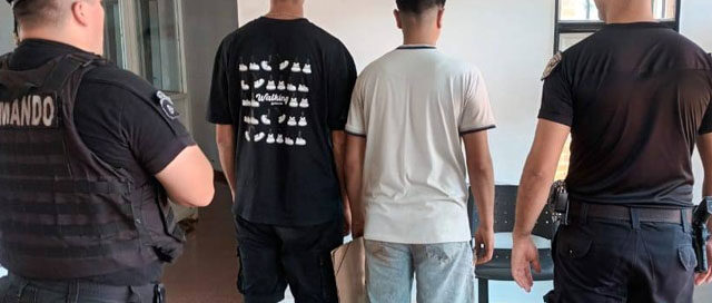 CAPIOVÍ: Conductor alcoholizado chocó un auto estacionado y fue demorado junto a su acompañante