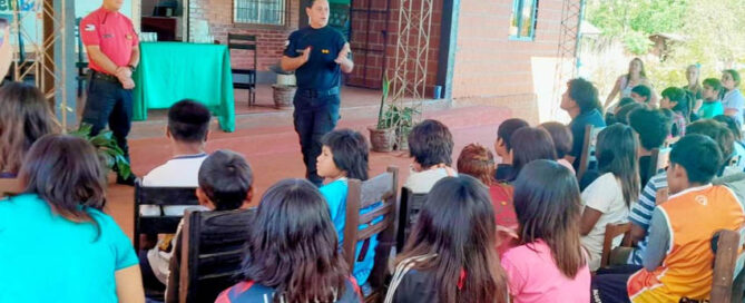 PUERTO LEONI: Jornada preventiva en la Anexa San Miguel sobre incendios, seguridad eléctrica y convivencia escolar